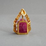 KG-054 Handmade sterling silver case pendant with simulated diamonds setting on a beautiful carving genuine Red Ruby in Lord Ganesh shape.[ Genuine gold plated,allergy & nickel free,passed Europe RoHs]