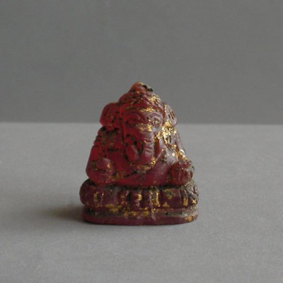 BD-022 Rare Old Blood red quartz carved in Lord Ganesh Garnesha Elephant Sculpture Seated in Meditation Posture indian hindu fetish Buddha Amulet statue
