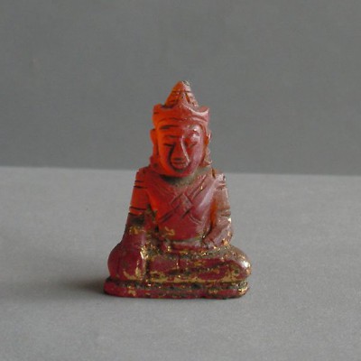 BD-029 Rare Old Blood Red Crystal quartz stone Carved in Phra Hin 'Kru Hod' Seated in Meditation Posture Crowned Magic Luckky Buddha Amulet from Meaung Hod