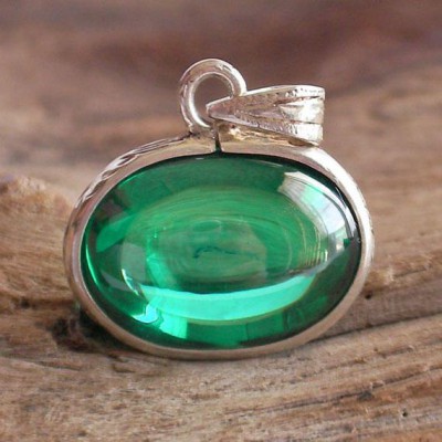 KG-068 Cute RARE Emerald Green Oval NAGA EYE Thai Talisman Cave Crystal Amulet Handmade Filigree Sterling Silver Pendant
