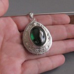 KG-086 Emerald Green Oval NAGA EYE Thai Cave Crystal Amulet Handmade Filigree Sterling Silver Charm Pendant