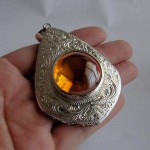 KG-063 KG-063 Large Huge Button Round Honey Yellow NAGA EYE Thai Talisman Cave Crystal Magic Power Buddha Amulet Handmade Silver Pendant